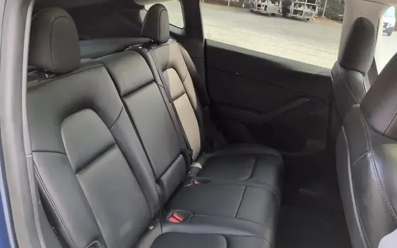 Used Tesla Model Y Long Range AWD 286 kW (389 HP) 2025 SUV