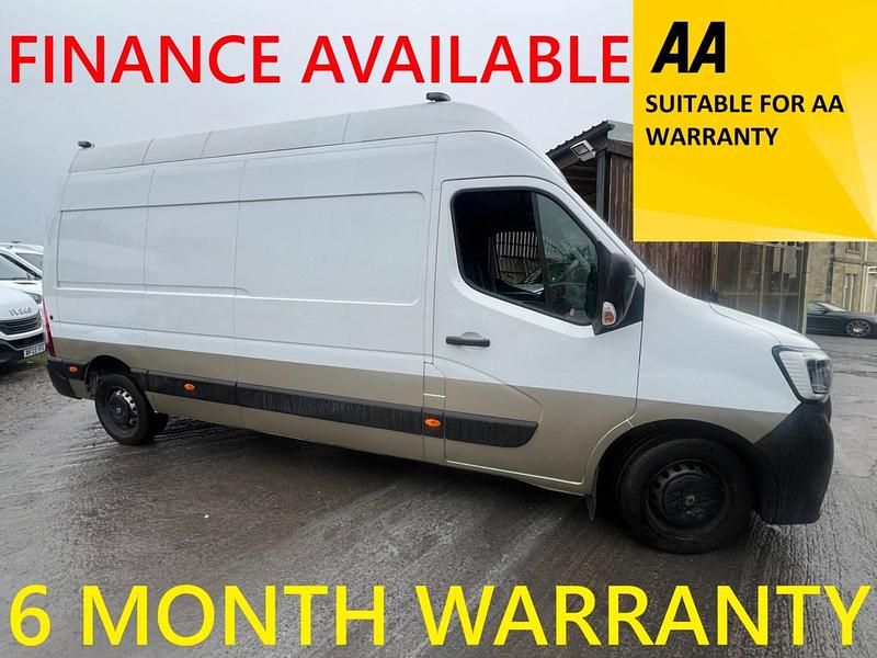 White Used 2021 Renault Master Business Van | £11,495 (Good price) - Image 1/4
