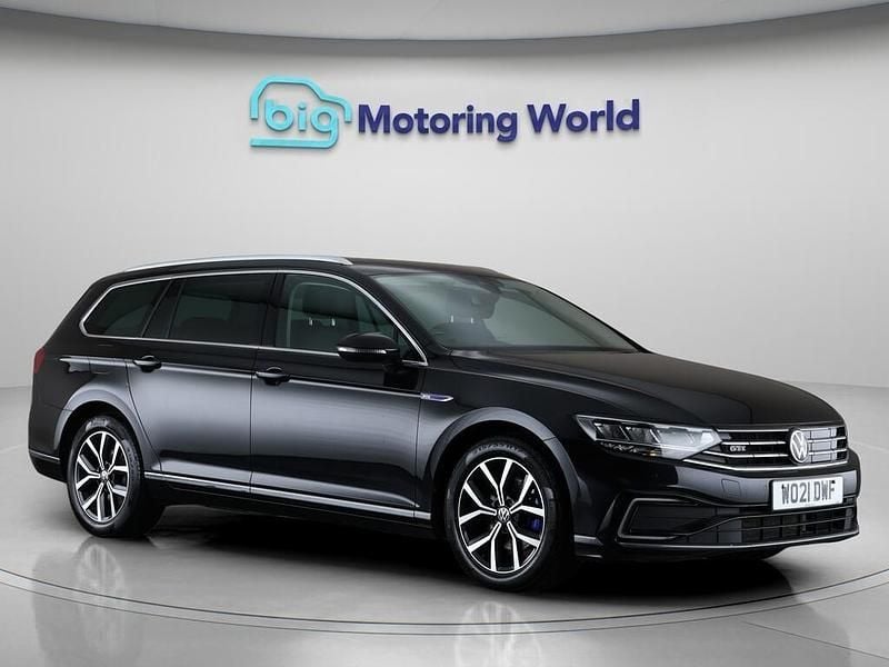 Black Used 2021 VW Passat GTE Estate | £14,800 (Fair price) - Image 1/4