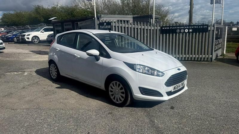 Used Ford Fiesta Style 82 HP (60 kW) 2014 White Hatchback