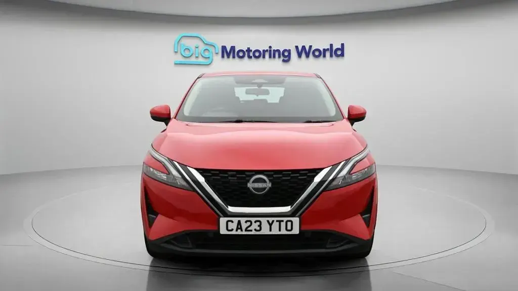Used Nissan Qashqai Acenta Premium 140 HP (102 kW) 2023 Red SUV