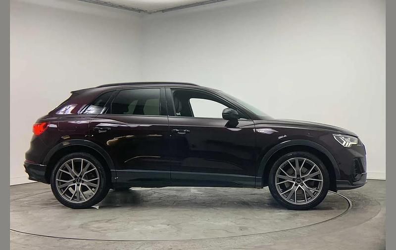 Used Audi Q3 Advanced 190 HP (139 kW) 2020 Audi exclusive paint finish SUV