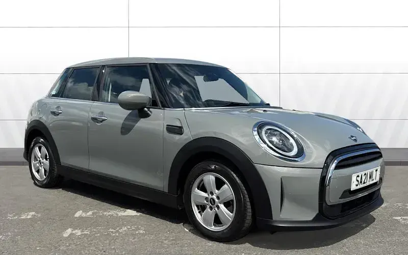 Used Mini Cooper Classic 136 HP (100 kW) 2021 Hatchback