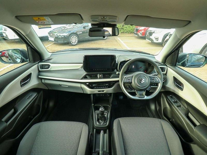 Used Suzuki Swift 82 HP (60 kW) 2024 White Hatchback