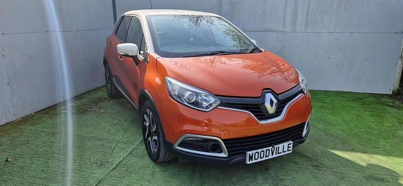 Usado Renault Captur Dynamique 90 HP (66 kW) 2016 Laranja SUV