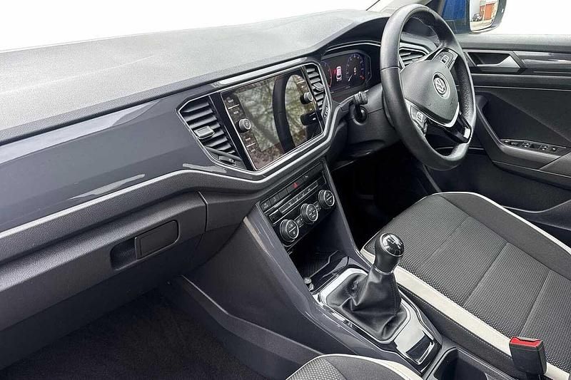 Used VW T-Roc SEL 150 HP (110 kW) 2020 Blue SUV