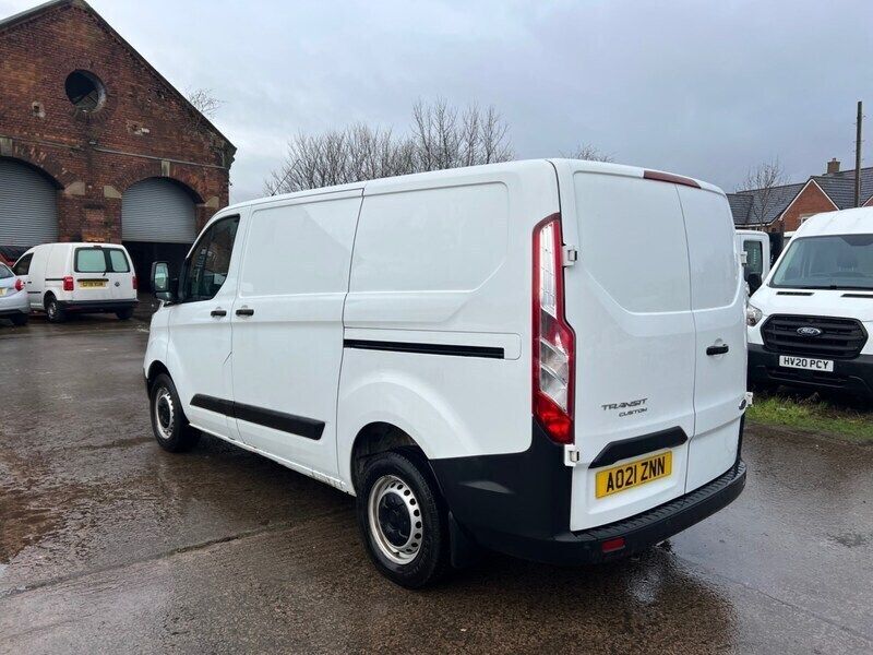 Used Ford Transit Custom 130 HP (95 kW) 2021 White Van