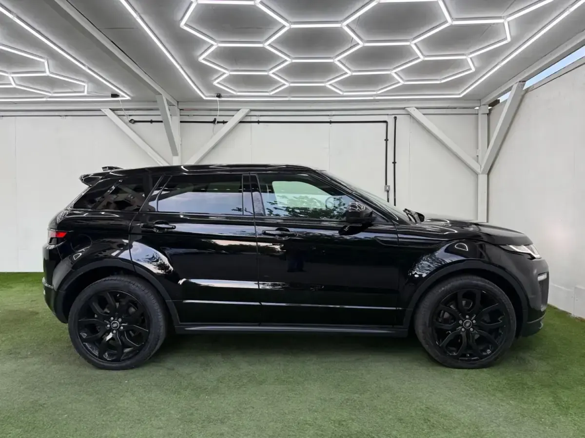 Begagnad Land Rover Range Rover evoque HSE Dynamic 2018 Svart Kombi