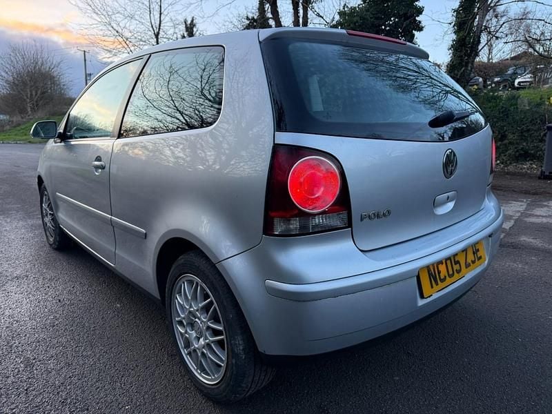 Used VW Polo S 55 HP (40 kW) 2005 Silver Hatchback