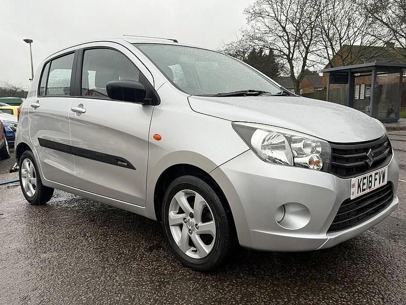 Usado Suzuki Celerio City 68 HP (50 kW) 2018 Prateado Citadino