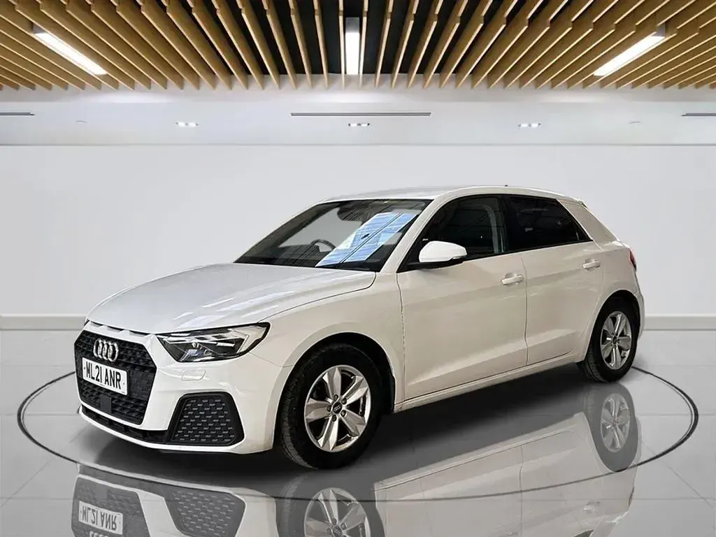 Used Audi A1 Sportback Design 95 HP (69 kW) 2021 White Hatchback