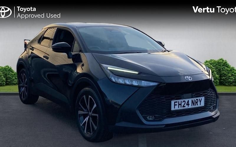 Used 2025 Toyota C-HR Design SUV | £24,802 (Fair price) - Image 1/4