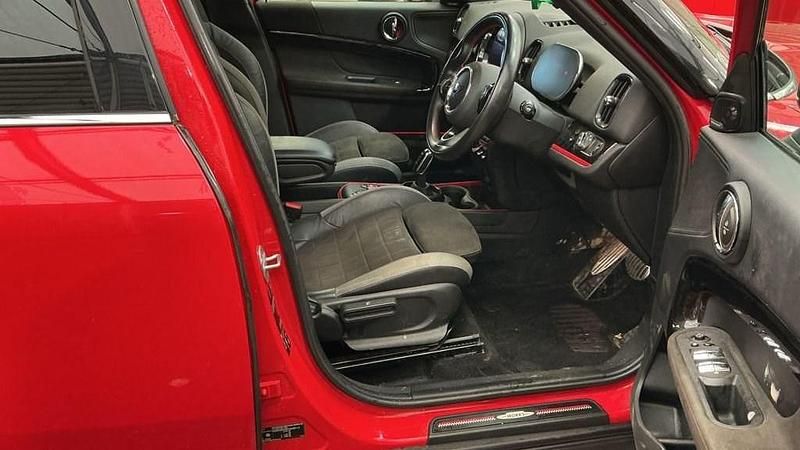 Used Mini John Cooper Works 306 HP (225 kW) 2021 Red Hatchback