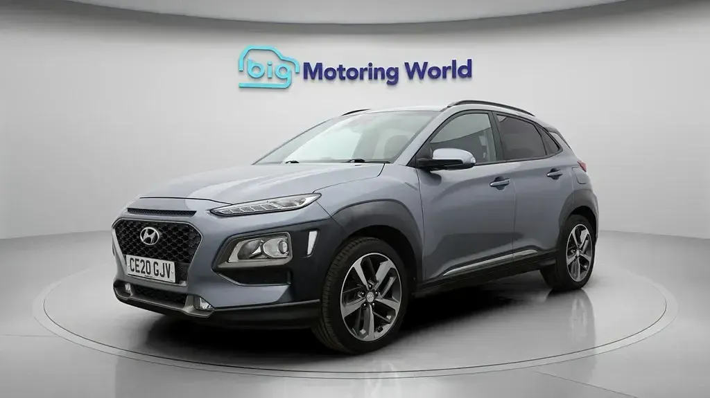 Second-hand Hyundai Kona Premium 120 CP (88 kW) 2020 Argintiu SUV