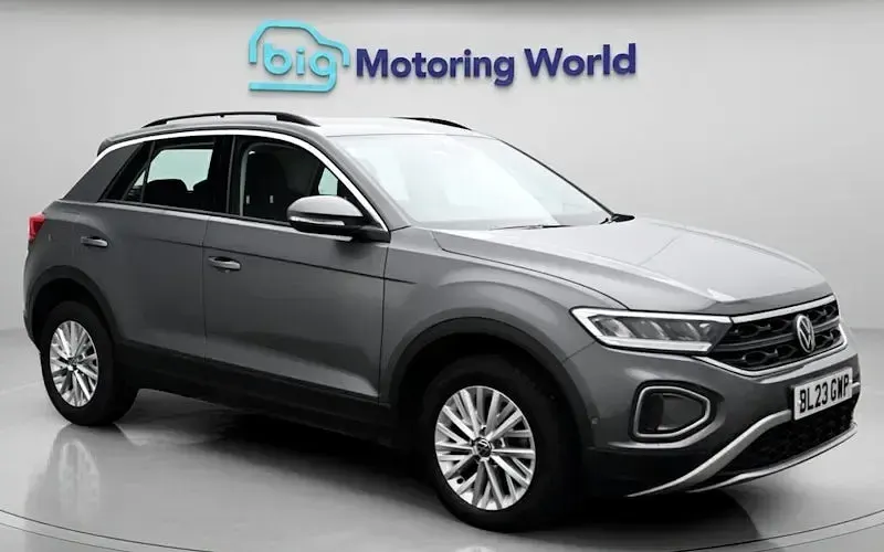 Usado VW T-Roc S 110 HP (80 kW) 2023 SUV