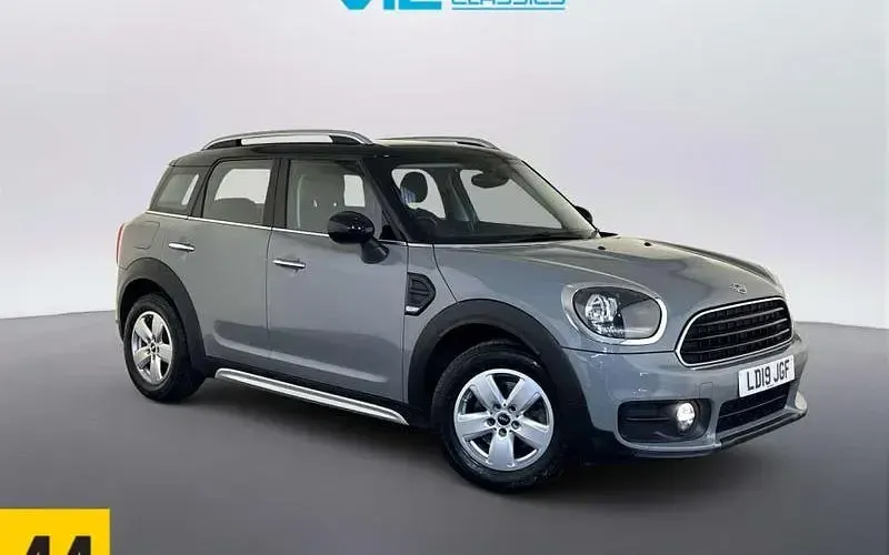 Używany Mini Cooper Classic 136 KM (100 kW) 2020 Hatchback