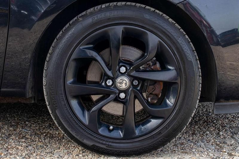 Used Vauxhall Corsa Excite 115 HP (84 kW) 2015 Black Hatchback