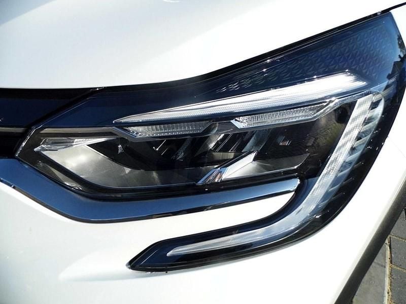 Used Renault Captur Techno 2022 White SUV