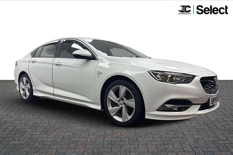 White Used 2019 Vauxhall Insignia SRi Hatchback | £8,300 (Fair price) - Image 1/4