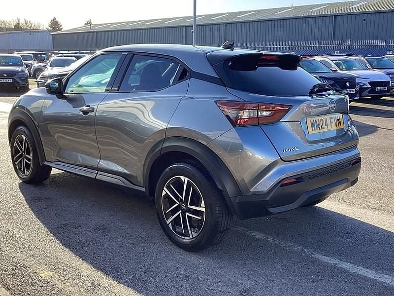 Used Nissan Juke N-Connecta 112 HP (82 kW) 2024 Grey SUV