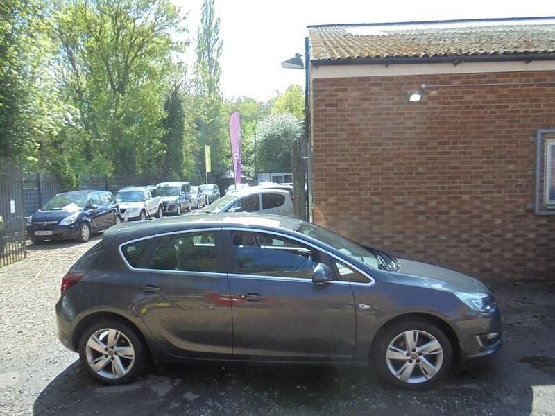 Second-hand Vauxhall Astra SRi 2014 Gri Hatchback