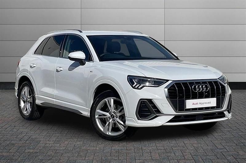 Used Audi Q3 S-Line 150 HP (110 kW) 2024 White SUV