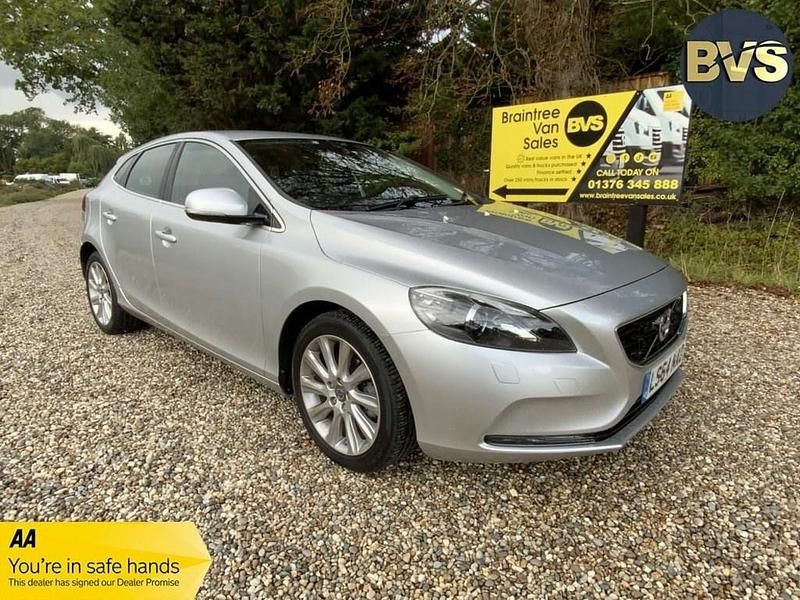 Silver Used 2014 Volvo V40 SE Lux Estate | £9,950 (Fair price) - Image 1/4