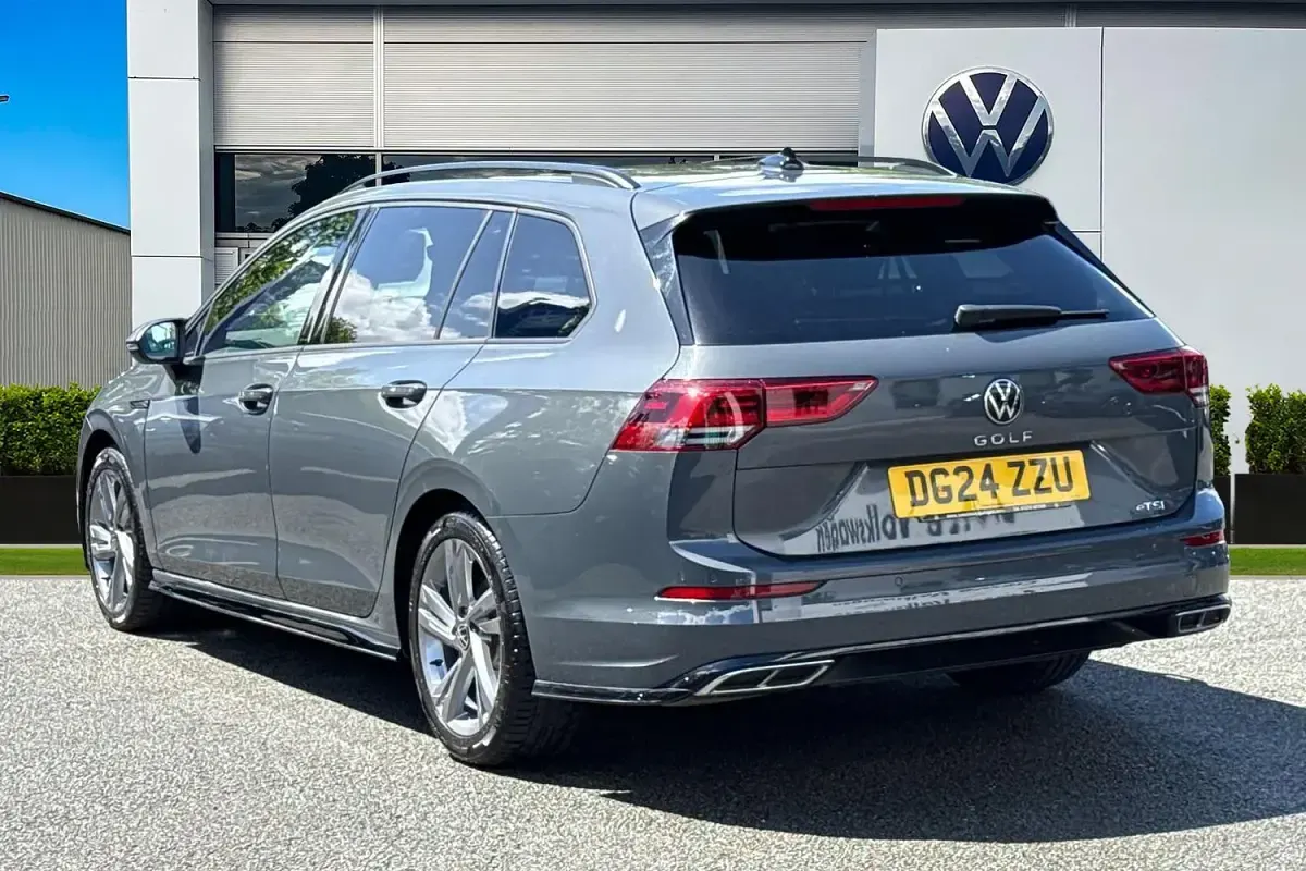 Used VW Golf VIII R-line 150 HP (110 kW) 2024 Grey Estate