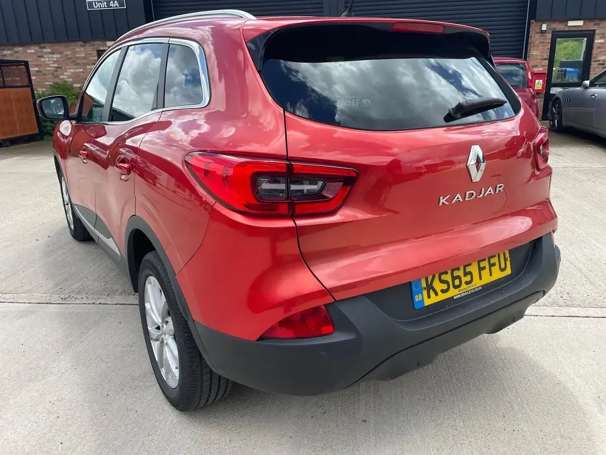 Used Renault Kadjar Dynamique 130 HP (95 kW) 2015 Red SUV
