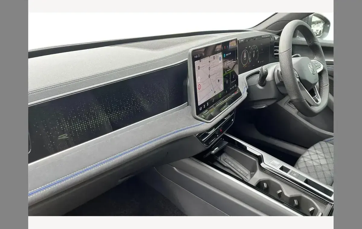 New VW Passat R-line 150 HP (110 kW) 2026 Grey Estate