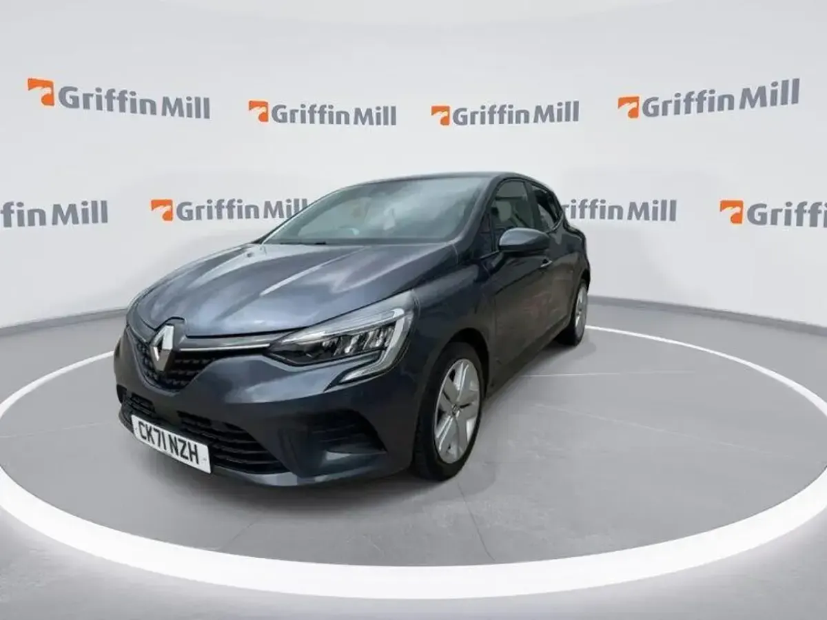 Used Renault Clio V Play 89 HP (65 kW) 2021 Grey