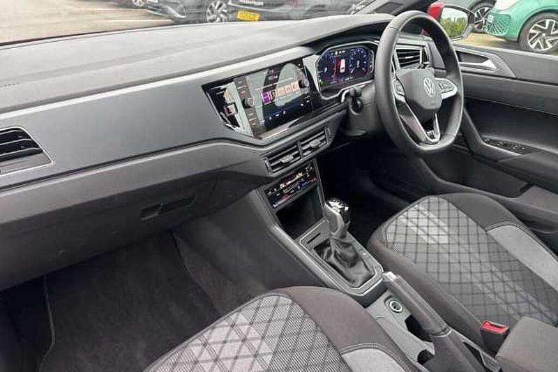 Used VW Polo R-line 95 HP (69 kW) 2025 Red Hatchback