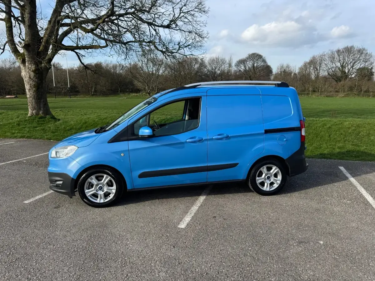 Used Ford Transit Trend 2015 Blue Van