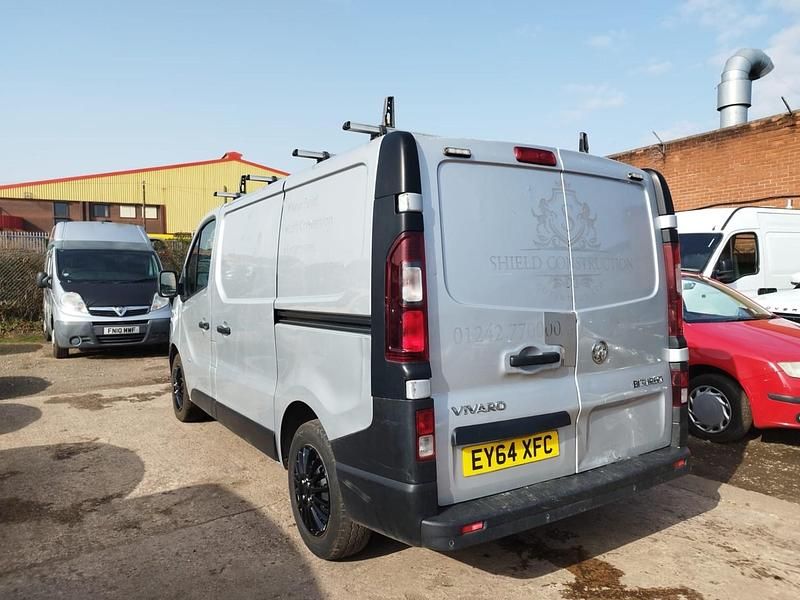Used Vauxhall Vivaro 120 HP (88 kW) 2014 Grey MPV