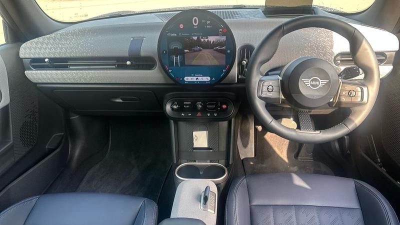 Used Mini Cooper S Hatch 201 HP (147 kW) 2024 Black Hatchback