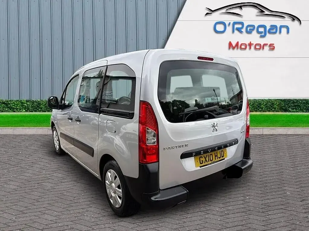 Used Peugeot Partner Tepee 2010 Silver MPV