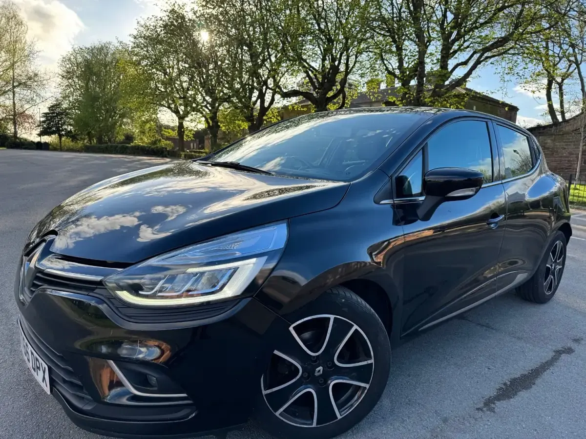 Gebraucht Renault Clio IV Dynamique 90 PS (66 kW) 2016 Schwarz Kleinwagen
