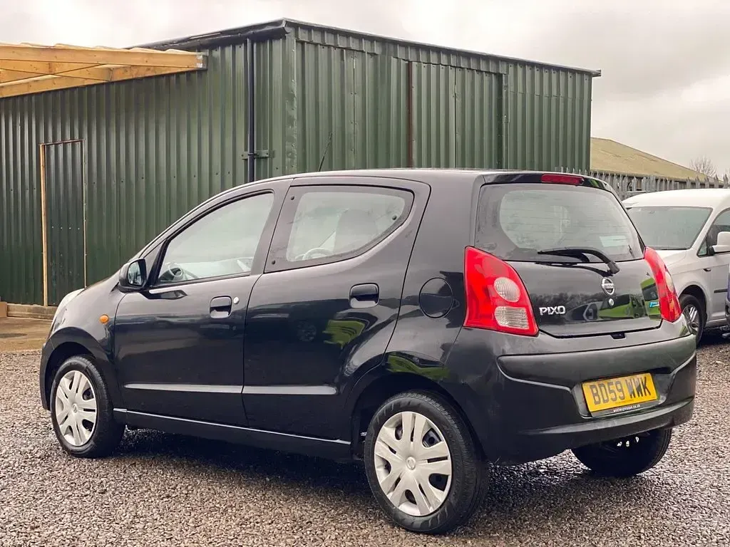 Used Nissan Pixo N-TEC 68 HP (50 kW) 2010 Black Hatchback