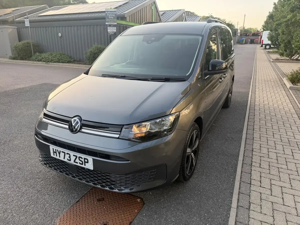 Used VW Caddy Maxi Life 122 HP (89 kW) 2023 Grey MPV