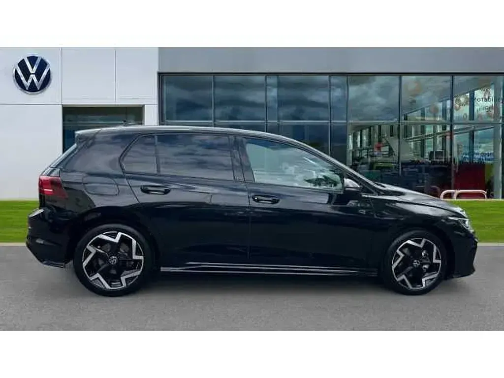 Used VW Golf VIII 150 HP (110 kW) 2025
