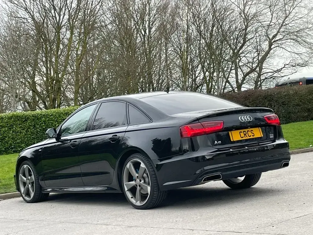 Begagnad Audi A6 Black Edition 190 HK (139 kW) 2016 Svart Sedan