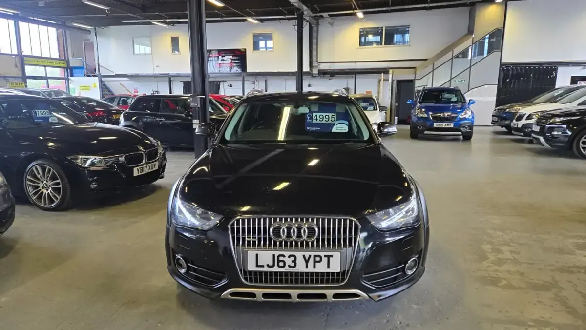 Begagnad Audi A4 Allroad 177 HK (130 kW) 2013 Svart Kombi