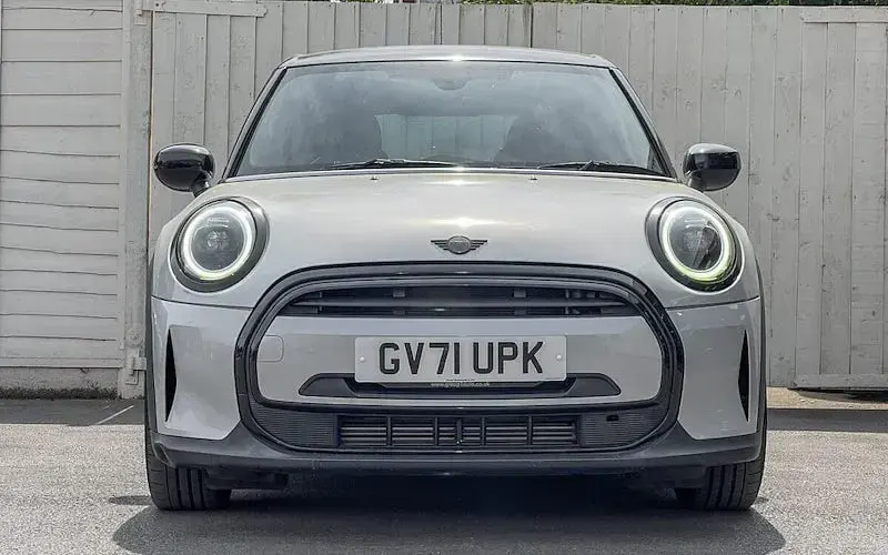 Used Mini Cooper Exclusive 136 HP (100 kW) 2022 Silver Hatchback