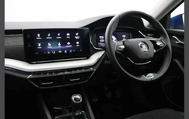 Used Skoda Octavia SE L 147 HP (108 kW) 2022 Race blue metallic Estate