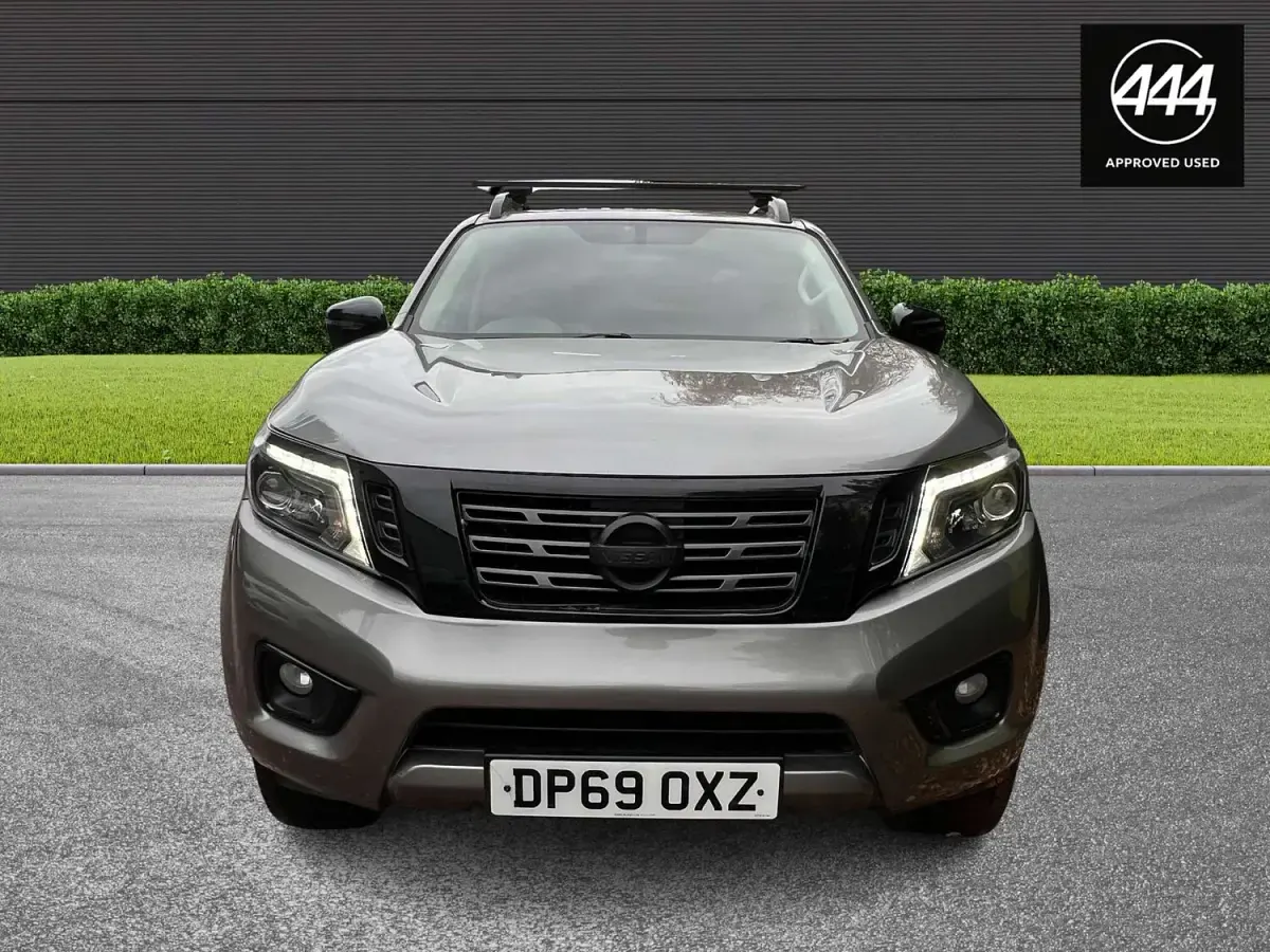 Used Nissan Navara N-Guard 190 HP (139 kW) 2019 Grey Pickup