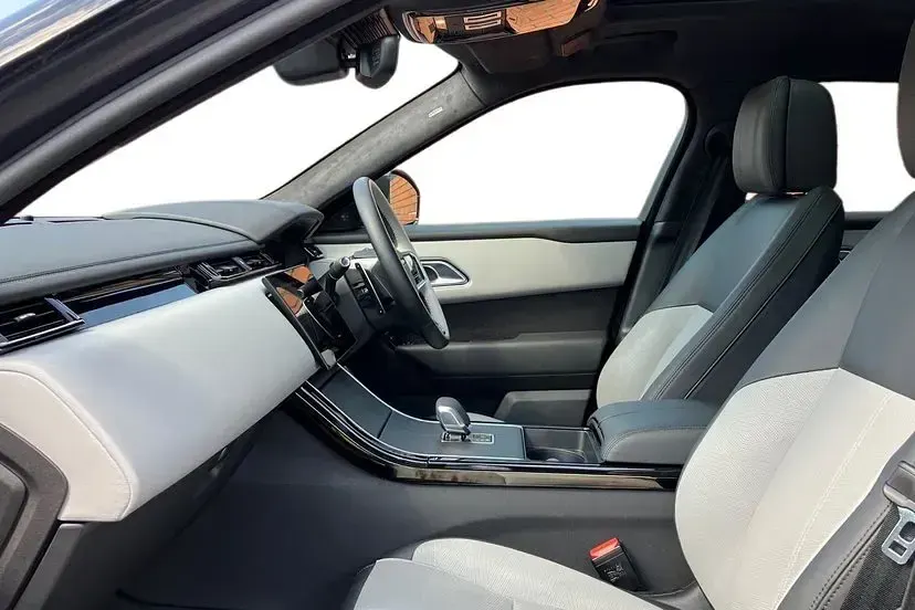 Used Land Rover Range Rover Velar Autobiography 201 HP (147 kW) 2025 Varesine blue SUV