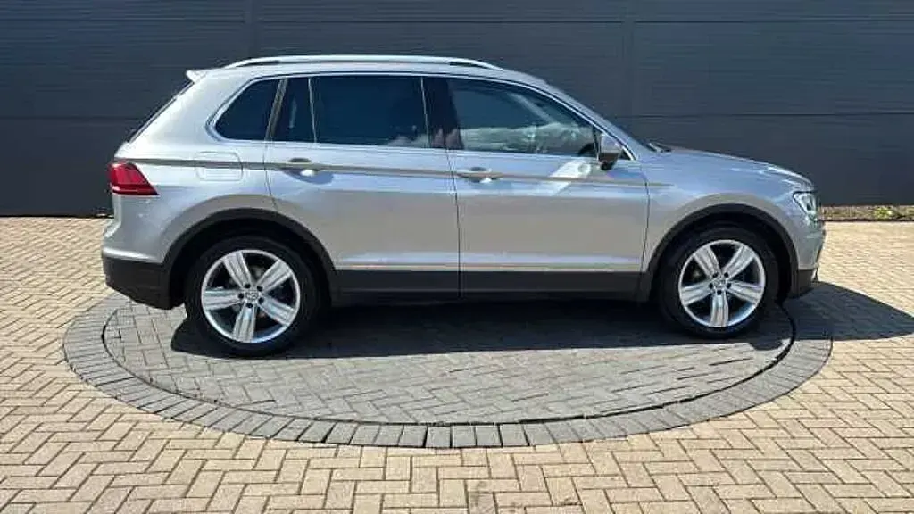 Used VW Tiguan Match 150 HP (110 kW) 2020 Silver SUV