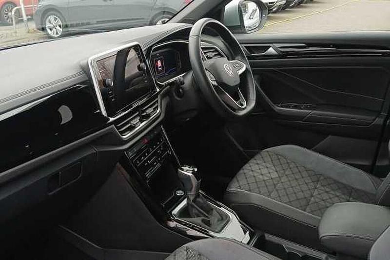 Used VW T-Roc R-line 150 HP (110 kW) 2024 Silver SUV