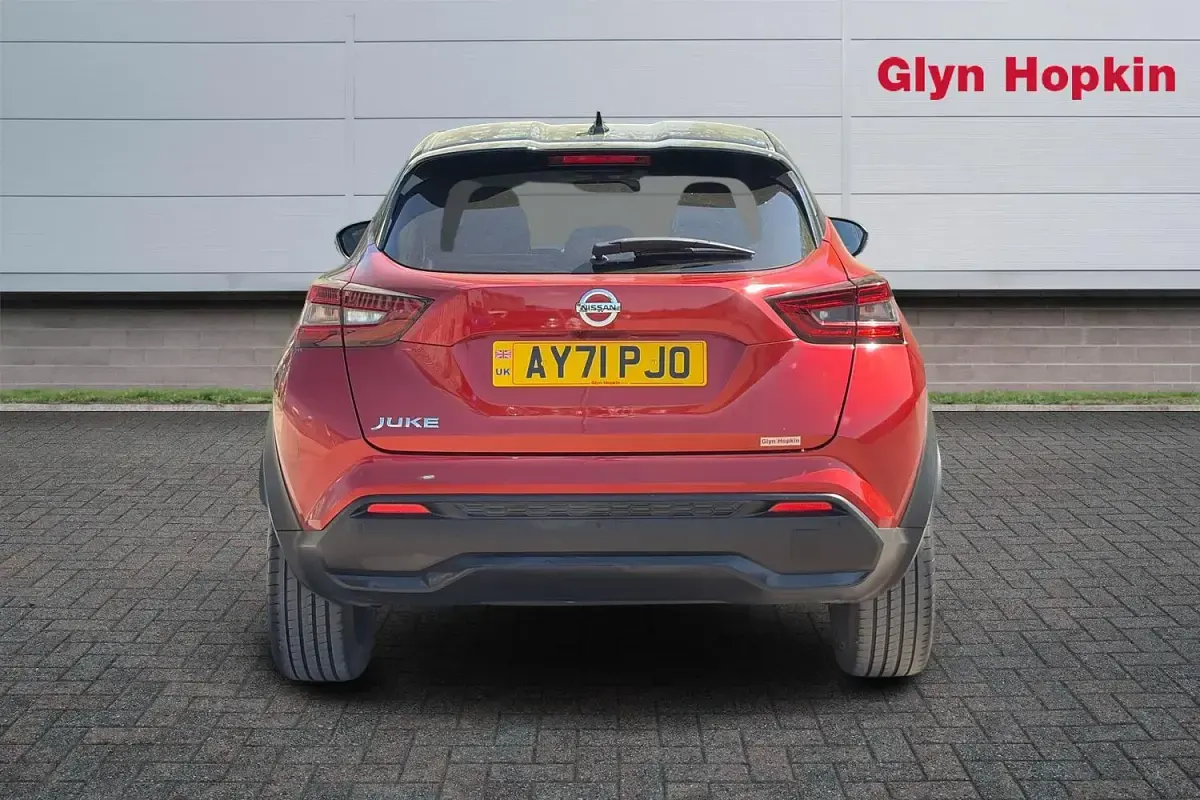 Used Nissan Juke Tekna+ 114 HP (83 kW) 2021 Red SUV