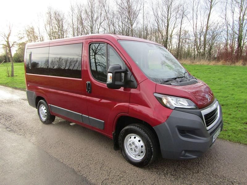 Used Peugeot Boxer 110 HP (80 kW) 2016 Red Van